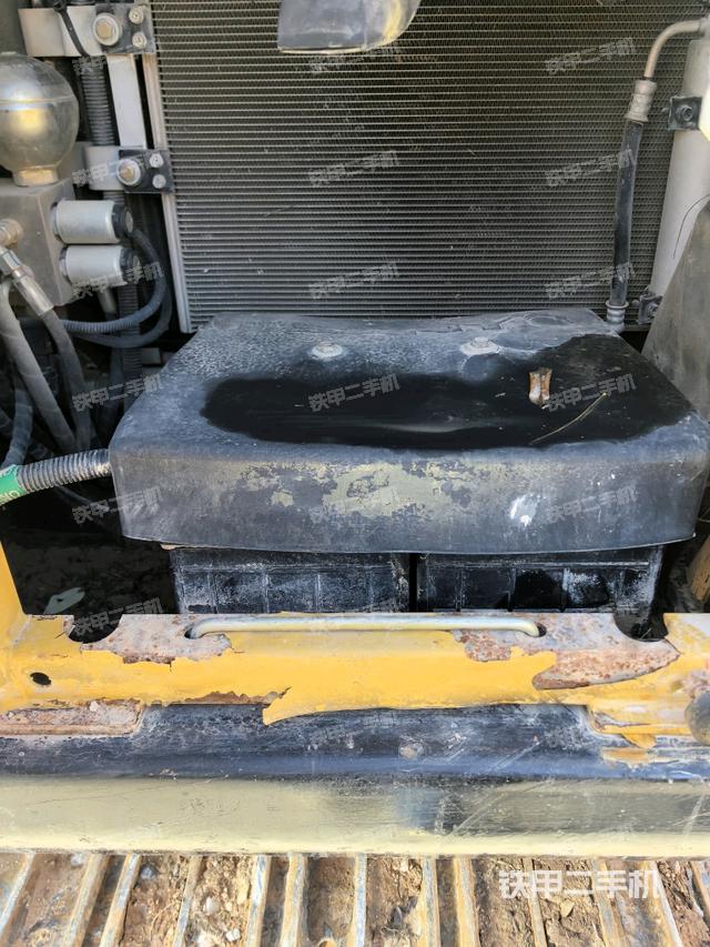 電瓶（大件艙室）