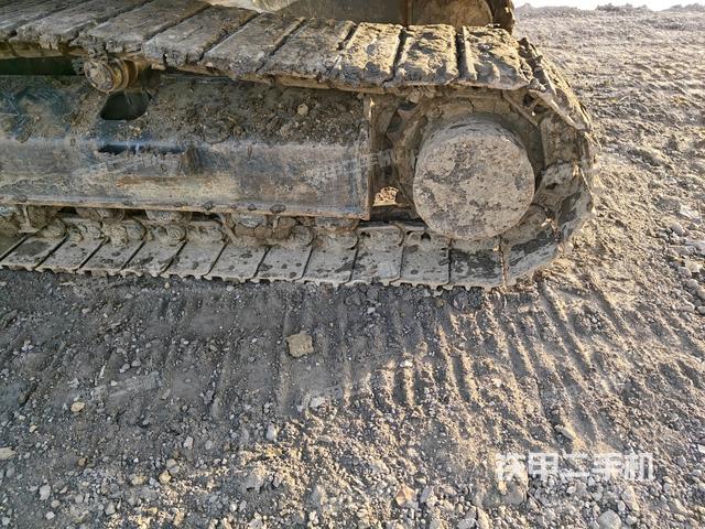 左側(cè)行走馬達(dá)蓋板(行走機(jī)構(gòu)) 左側(cè)行走馬達(dá)蓋板(行走機(jī)構(gòu))