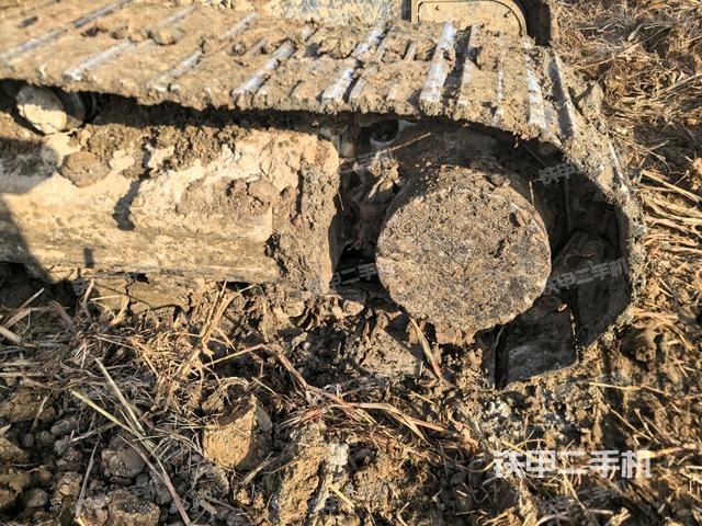 右驅動輪（行走機構）