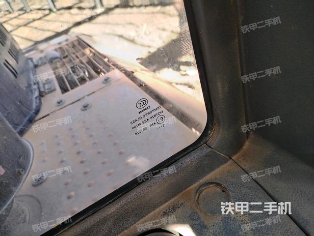 后窗玻璃角標(biāo)（駕駛室部分）