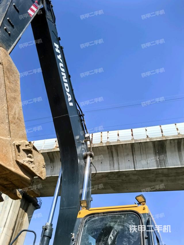 大臂整體?右側(cè)（工作和回轉(zhuǎn)裝置）