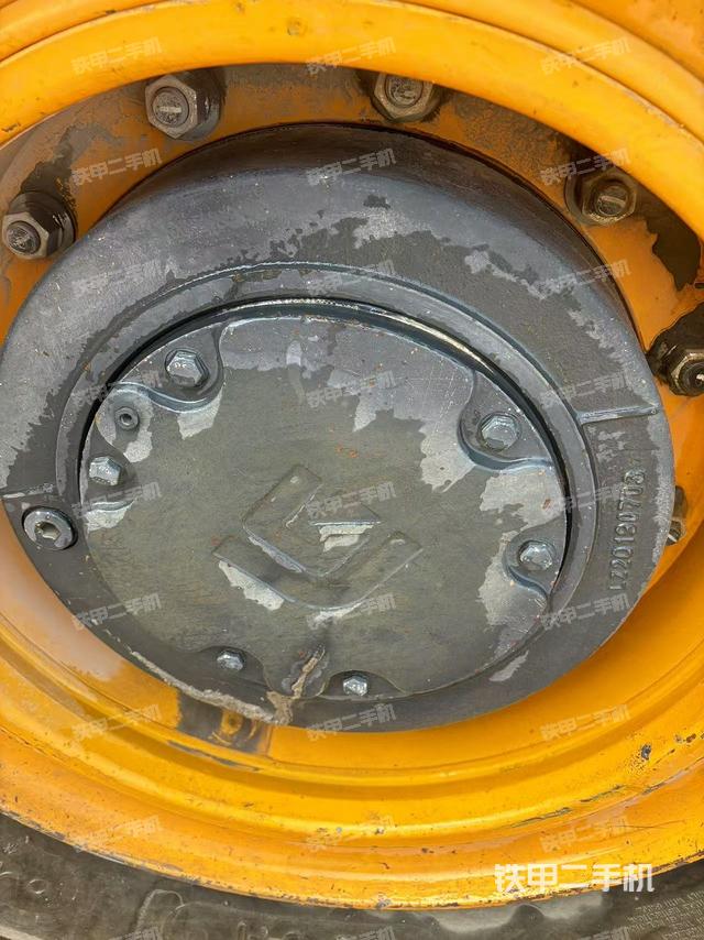 駕駛室操作臺(tái)（整機(jī)外觀及大件）