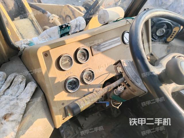 駕駛室正側（駕駛室部分）