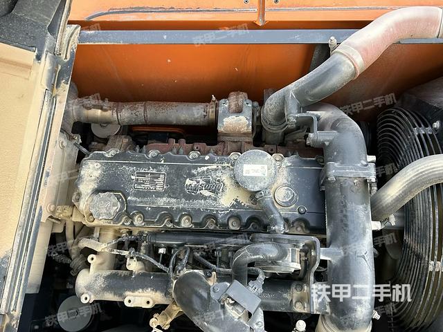 發(fā)動機整體俯視(整機外觀) 發(fā)動機整體俯視(整機外觀)