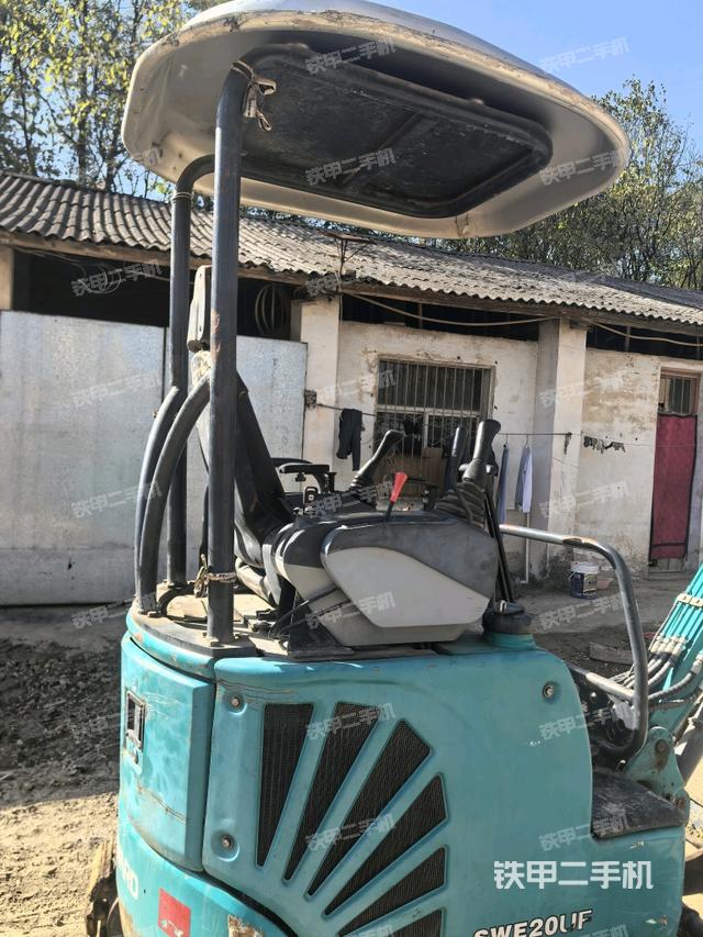 ?駕駛室正側(cè)（駕駛室部分）