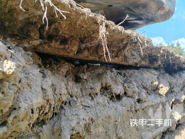 右側(cè)行走馬達(dá)蓋板（行走機(jī)構(gòu)）