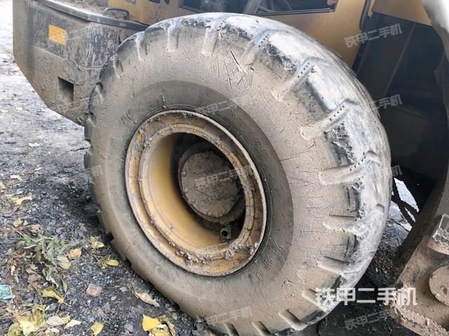 右后輪(行走機構(gòu)) 右后輪(行走機構(gòu))