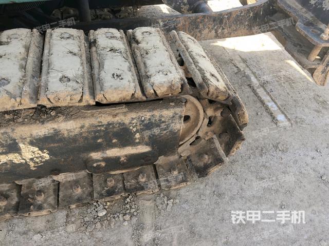 左側(cè)行走馬達蓋板（行走機構(gòu)）