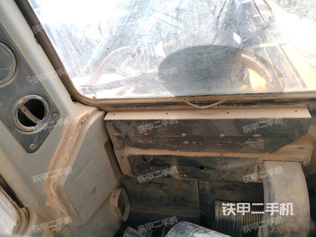 駕駛室正側(cè)（駕駛室部分）