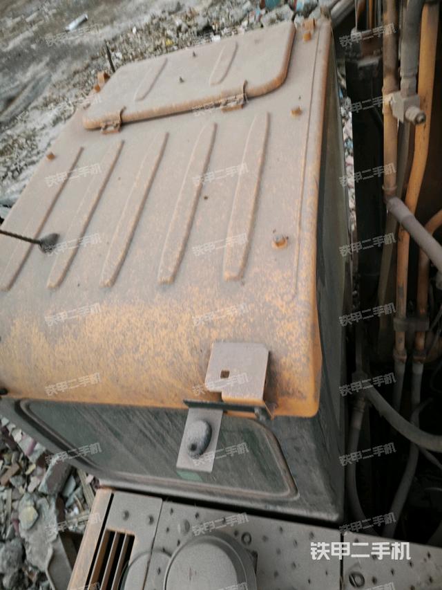 駕駛室頂部俯視(上車部件) 駕駛室頂部俯視(上車部件)