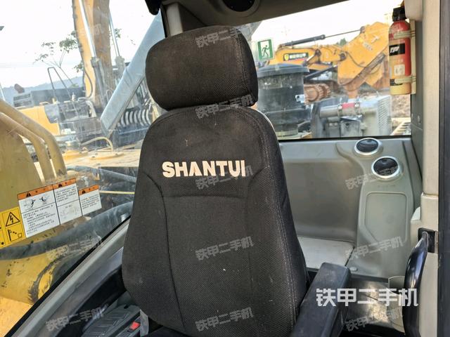 后窗玻璃角標(biāo)(駕駛室部分) 后窗玻璃角標(biāo)(駕駛室部分)
