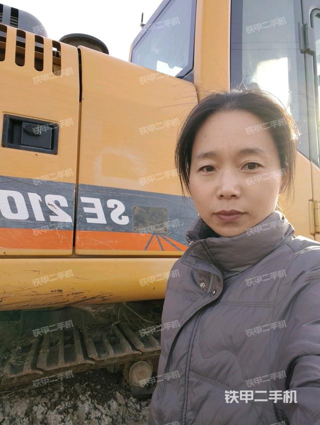 山推SE210-9挖掘机的设备实拍-第1张实拍照片