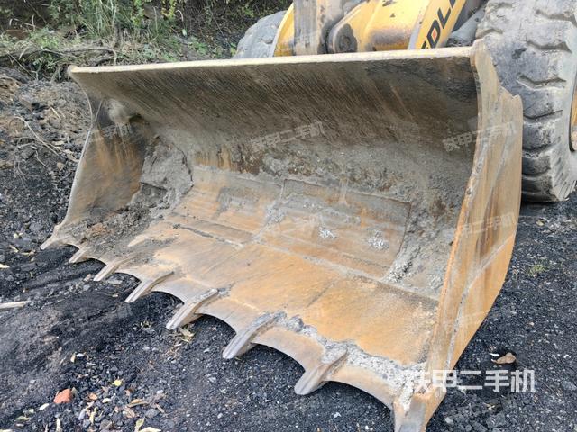 鏟斗前45°(工作裝置) 鏟斗前45°(工作裝置)