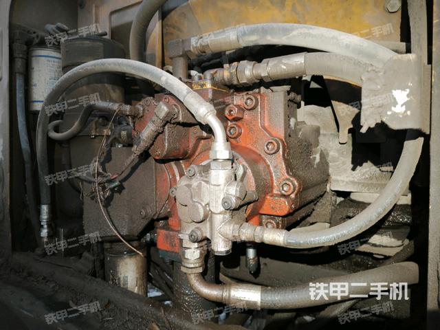 液壓泵斜45?右(大件艙室) 液壓泵斜45?右(大件艙室)