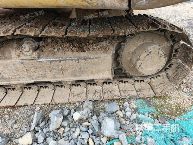 右驅(qū)動輪（行走機(jī)構(gòu)）