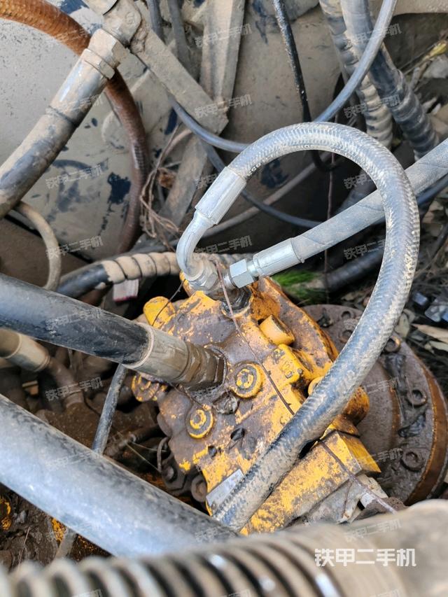 回轉(zhuǎn)馬達(dá)（上車部件）