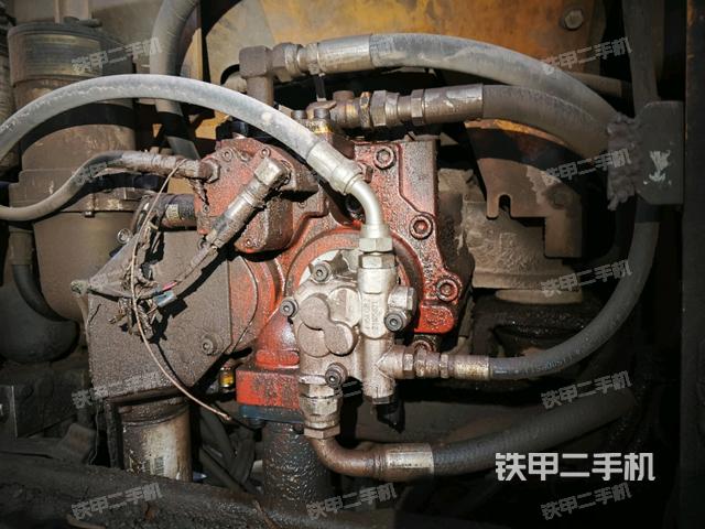 液壓泵斜45?左(大件艙室) 液壓泵斜45?左(大件艙室)