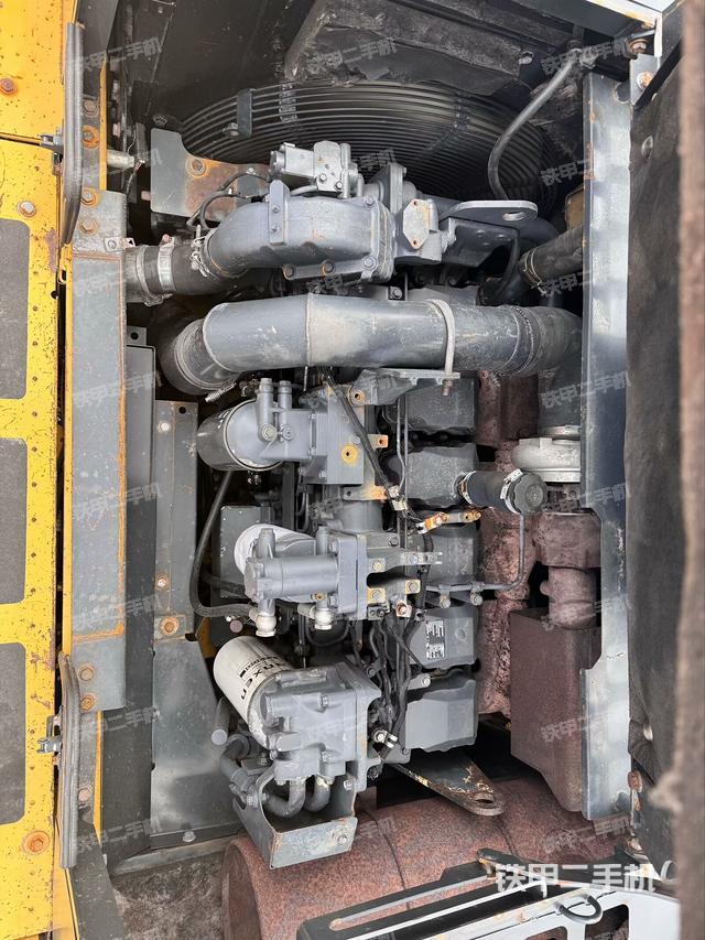 發(fā)動機室(上車部件) 發(fā)動機室(上車部件)