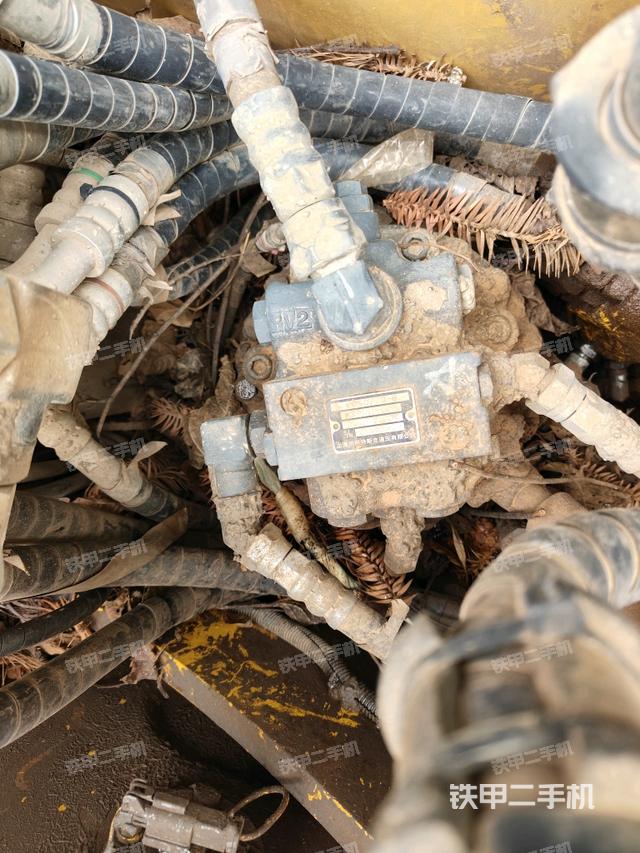 回轉(zhuǎn)馬達(dá)（上車部件）