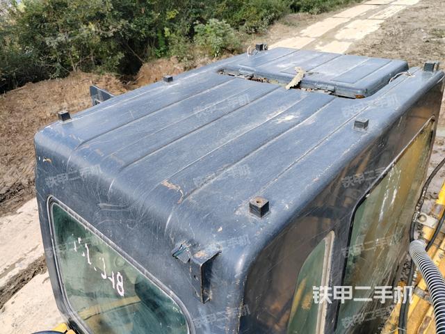 駕駛室頂部俯視（上車部件）