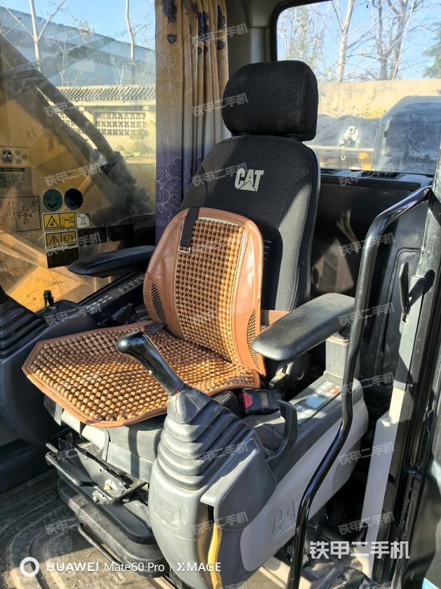 駕駛室整體（整機(jī)外觀）