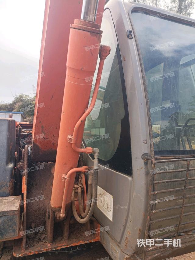 大臂根部?斜（工作和回轉裝置）