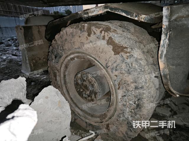 右導向輪(行走機構) 右導向輪(行走機構)