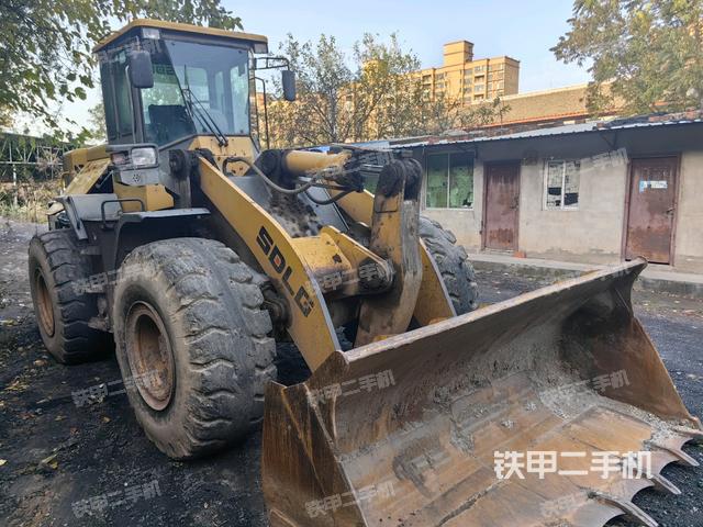 右前45°(整機外觀) 右前45°(整機外觀)