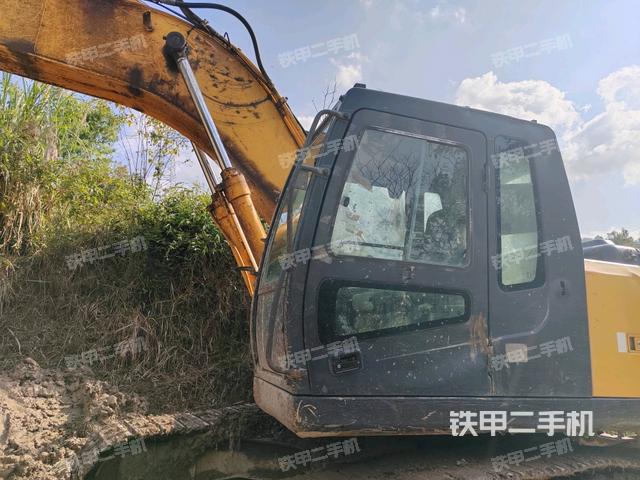 座椅后部（駕駛室部分）