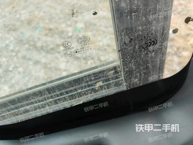 后窗玻璃角標(biāo)（駕駛室部分）