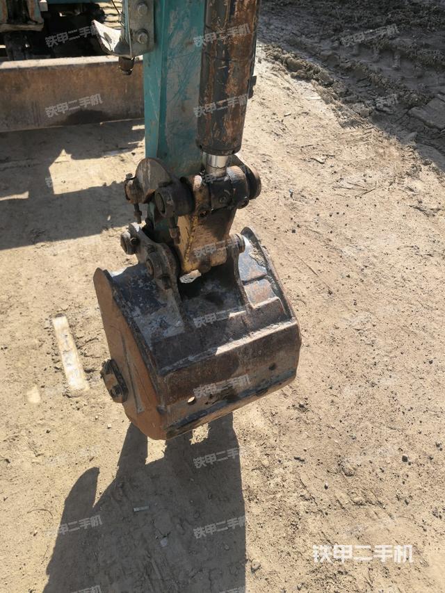 鏟斗右后整體（工作和回轉(zhuǎn)裝置）