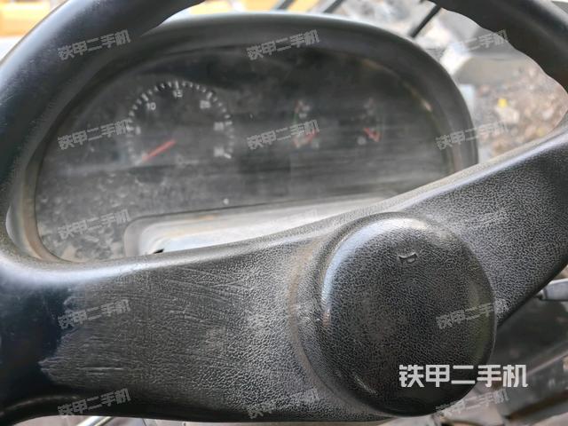 儀表盤(駕駛室部分) 儀表盤(駕駛室部分)