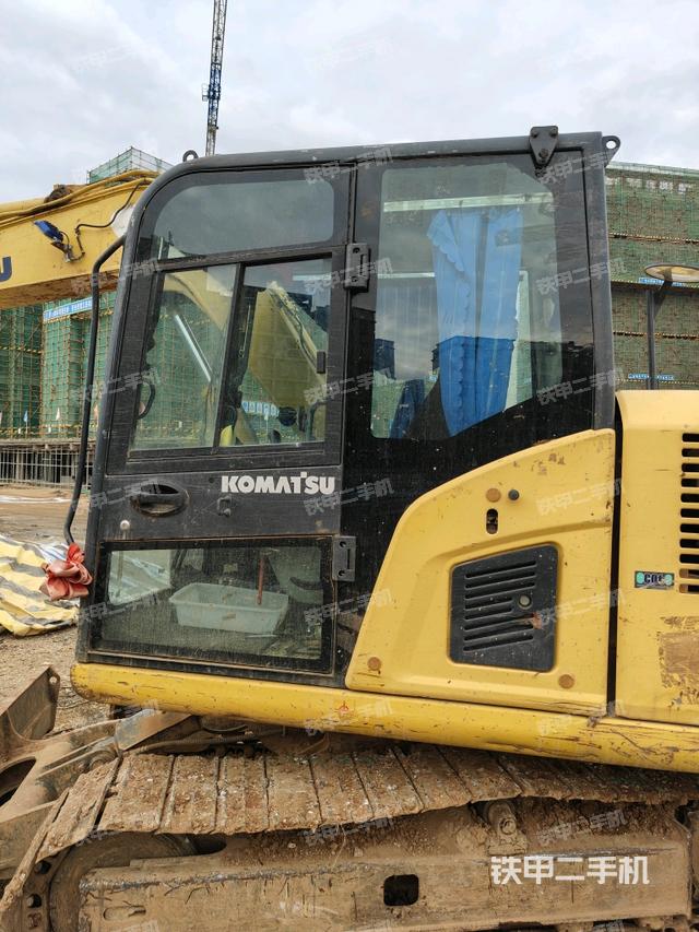 ?駕駛室正側(cè)（駕駛室部分）