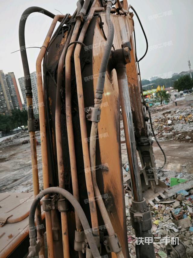 大臂背部俯視(工作和回轉裝置) 大臂背部俯視(工作和回轉裝置)