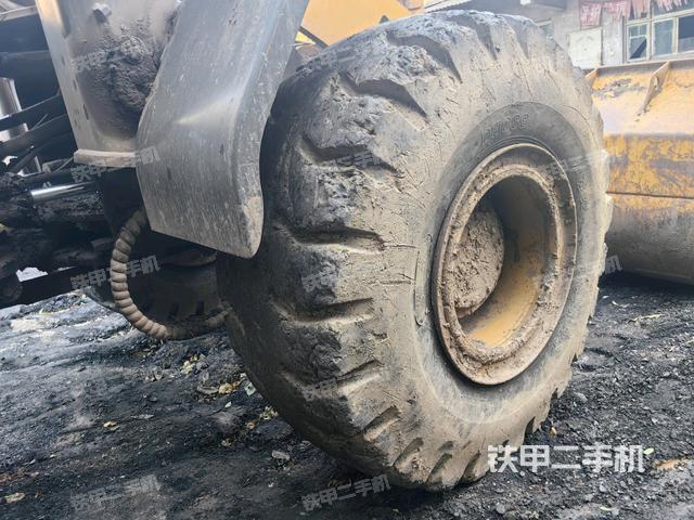 右前輪(行走機構(gòu)) 右前輪(行走機構(gòu))