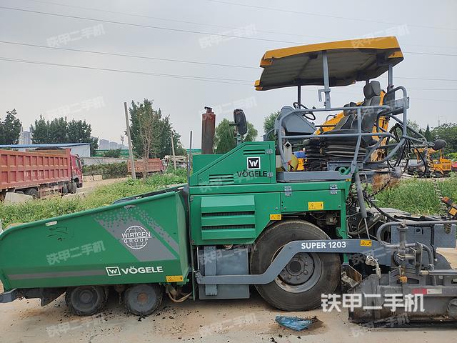 整機(jī)左側(cè)(設(shè)備外觀及核心部件) 整機(jī)左側(cè)(設(shè)備外觀及核心部件)