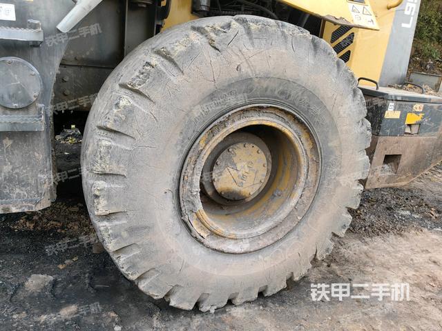 左前輪(行走機構(gòu)) 左前輪(行走機構(gòu))