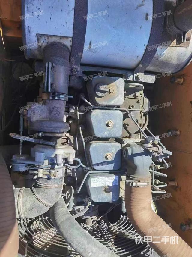 發(fā)動機整體俯視(整機外觀) 發(fā)動機整體俯視(整機外觀)