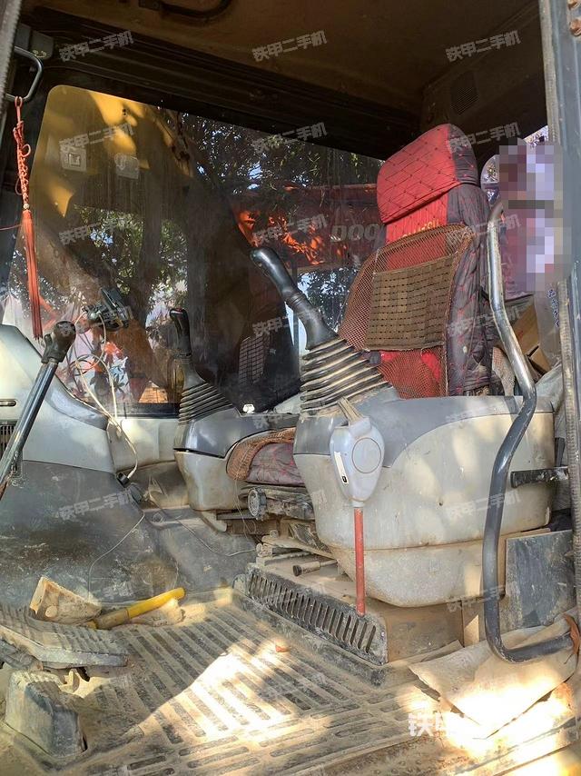 駕駛室整體（整機(jī)外觀）