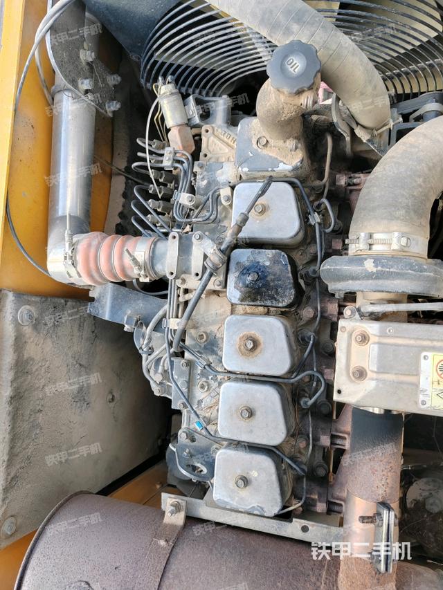 發(fā)動(dòng)機(jī)室（上車部件）