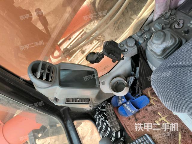 顯示屏?(駕駛室部分) 顯示屏?(駕駛室部分)