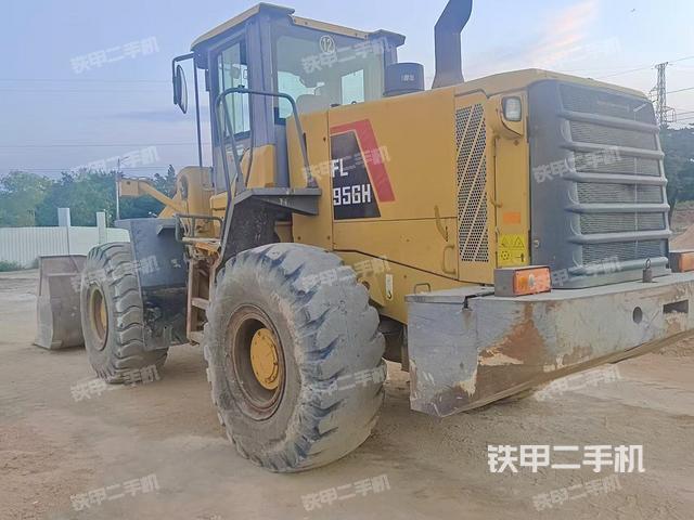 駕駛室操作臺(整機外觀及大件) 駕駛室操作臺(整機外觀及大件)