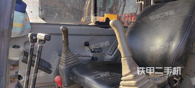 駕駛室整體（整機(jī)外觀）