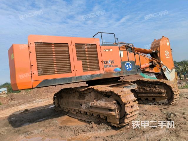 右后45(整機(jī)外觀) 右后45(整機(jī)外觀)