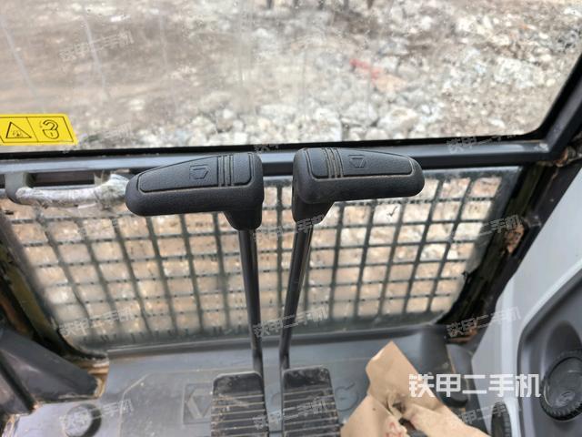 座椅左側(cè)控制臺(tái)/音響/含左手柄（駕駛室部分）