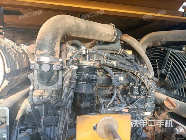 發(fā)動(dòng)機(jī)室（上車部件）