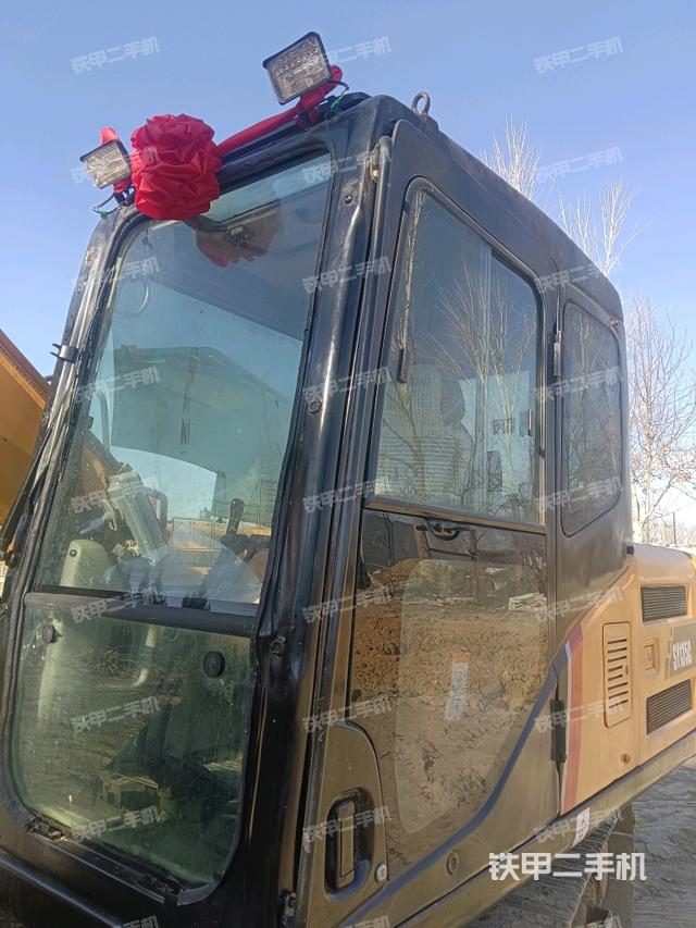 駕駛室整體（整機外觀）