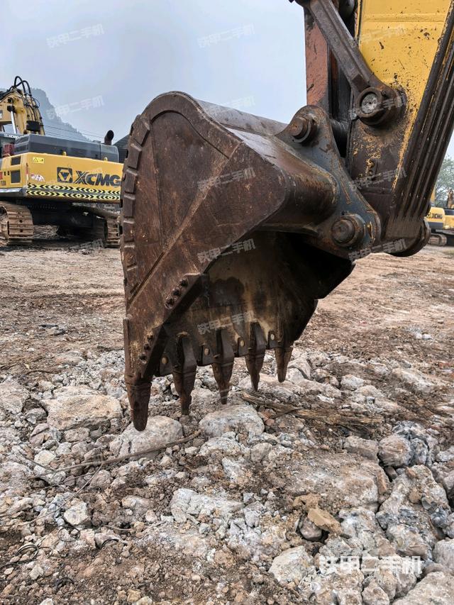 小臂整體左后（工作和回轉(zhuǎn)裝置）