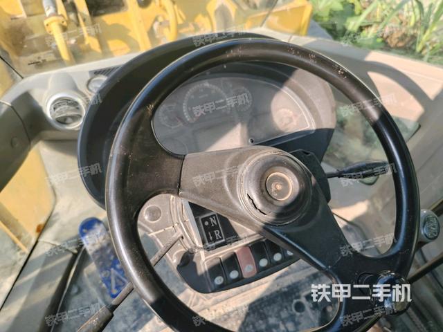 儀表盤(pán)(駕駛室部分) 儀表盤(pán)(駕駛室部分)