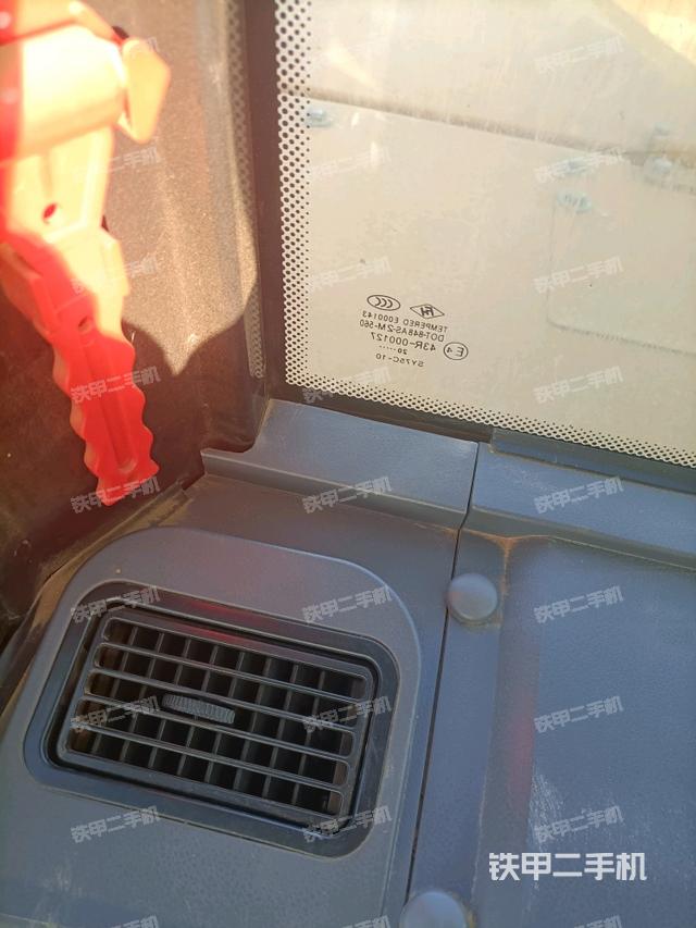 后窗玻璃角標(biāo)（駕駛室部分）